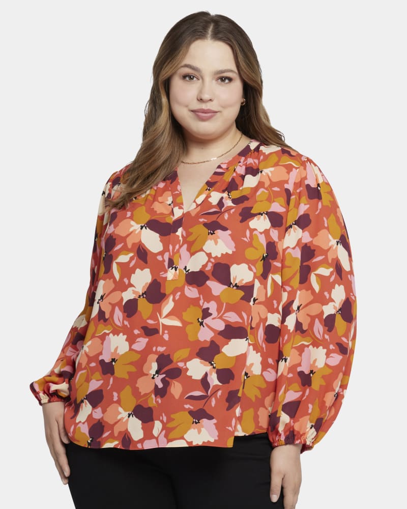 Front of a model wearing a size 3X Puff Sleeve Puffover in Gingervale by NYDJ. | dia_product_style_image_id:301517
